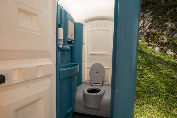 Best Porta potty delivery and setup  in Barry, IL