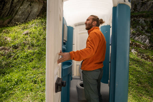 Best Portable restroom trailer rental  in Barry, IL
